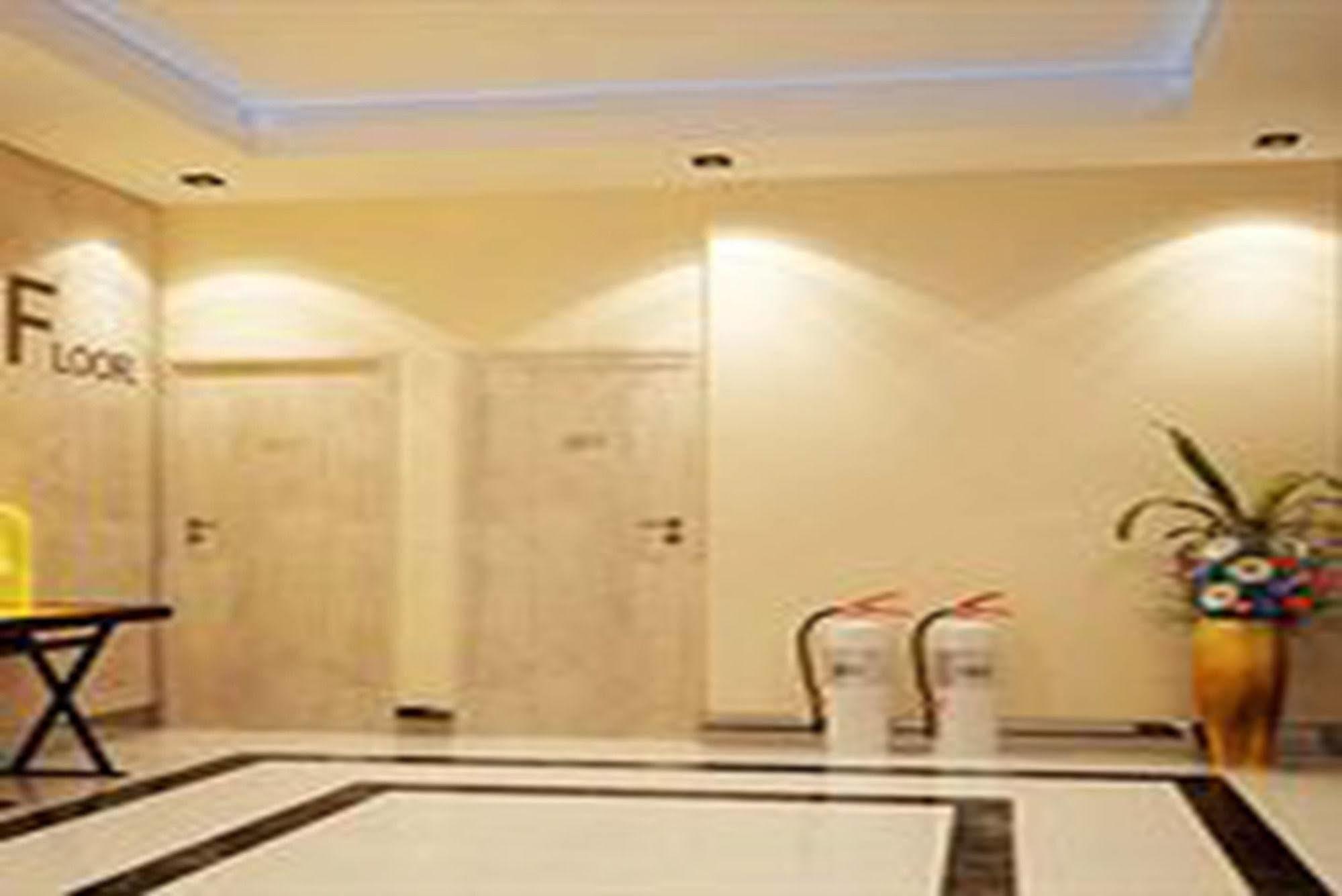 Eleven Avenue Suites Bangkok Exterior photo